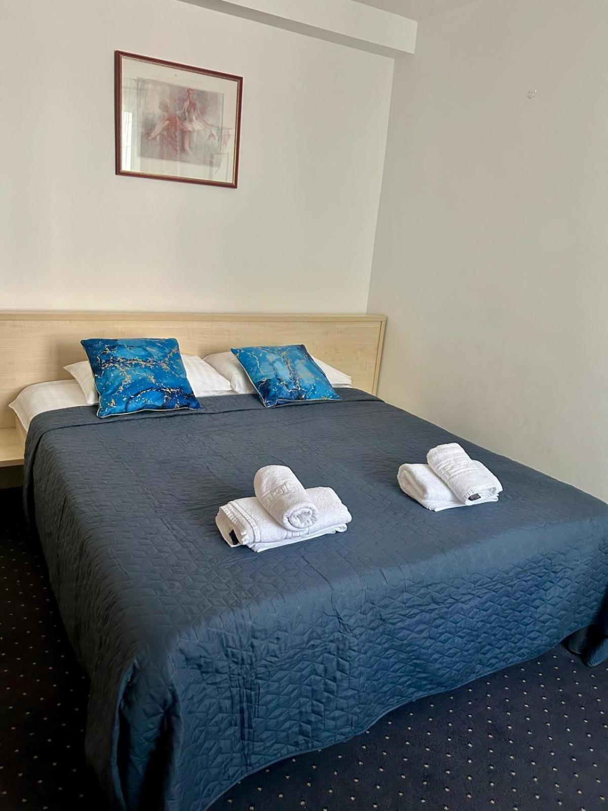 Hotel Pacific 티미쇼아라 외부 사진