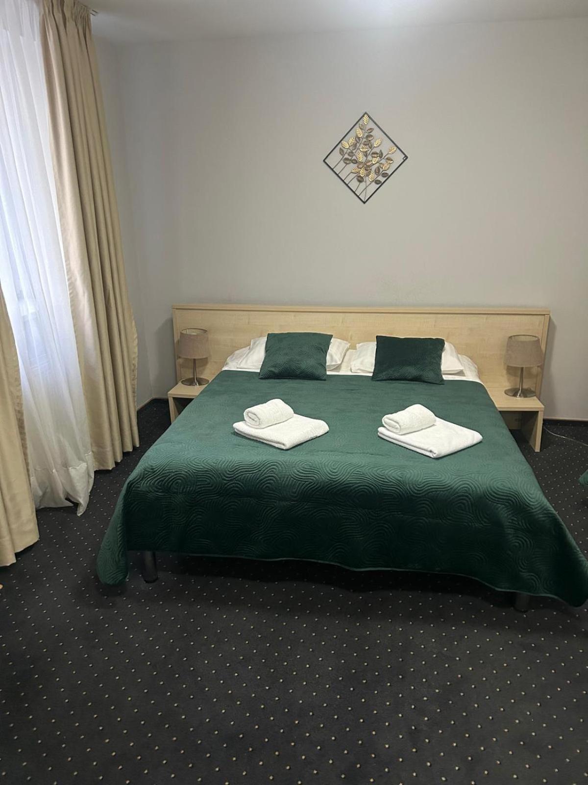 Hotel Pacific 티미쇼아라 외부 사진