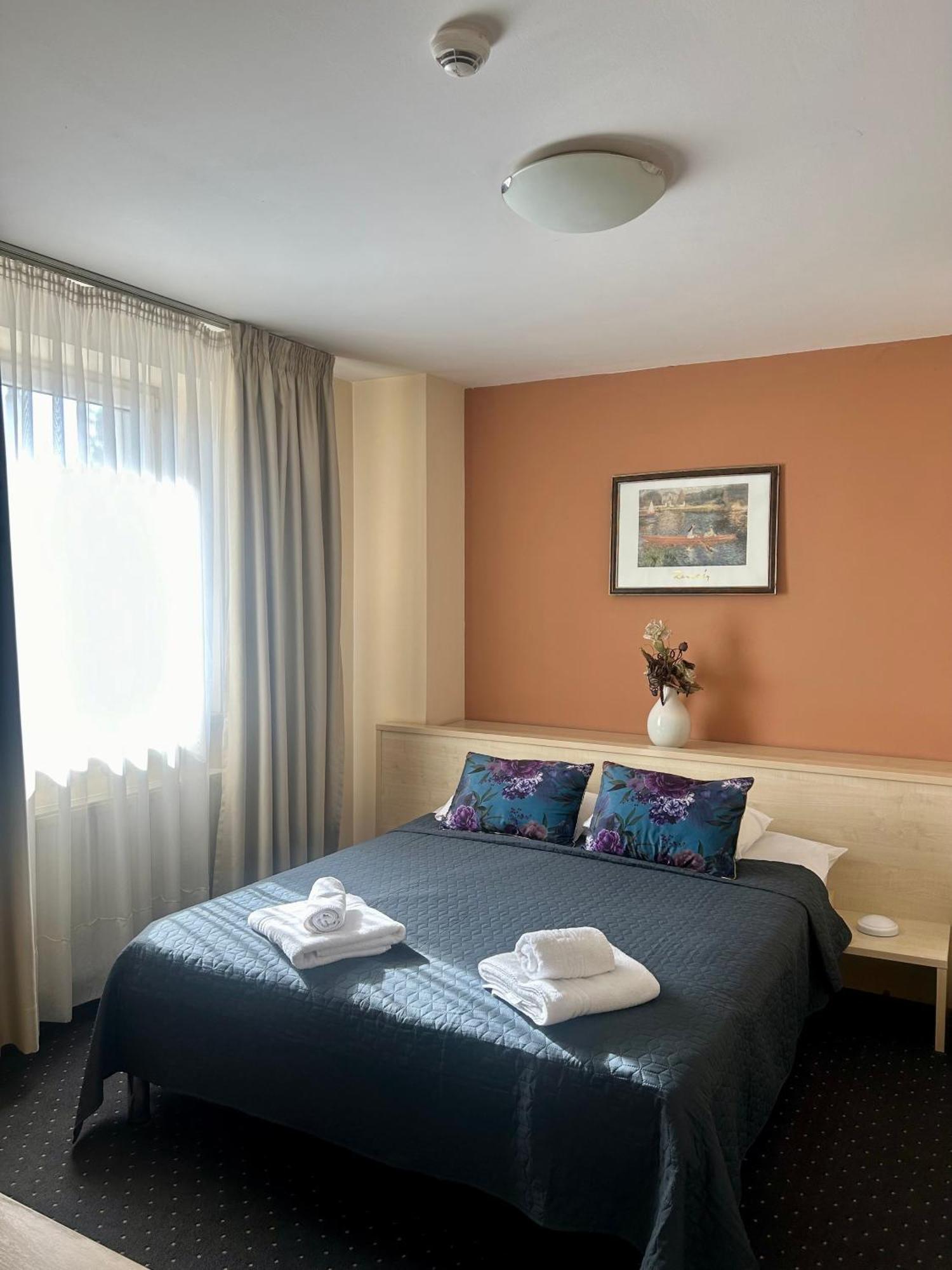 Hotel Pacific 티미쇼아라 외부 사진